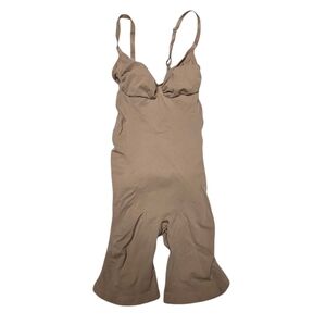 Skims Seamless Sculpt Mid Thigh Bodysuit Body Shaper Sculpting Clay Large NWOT